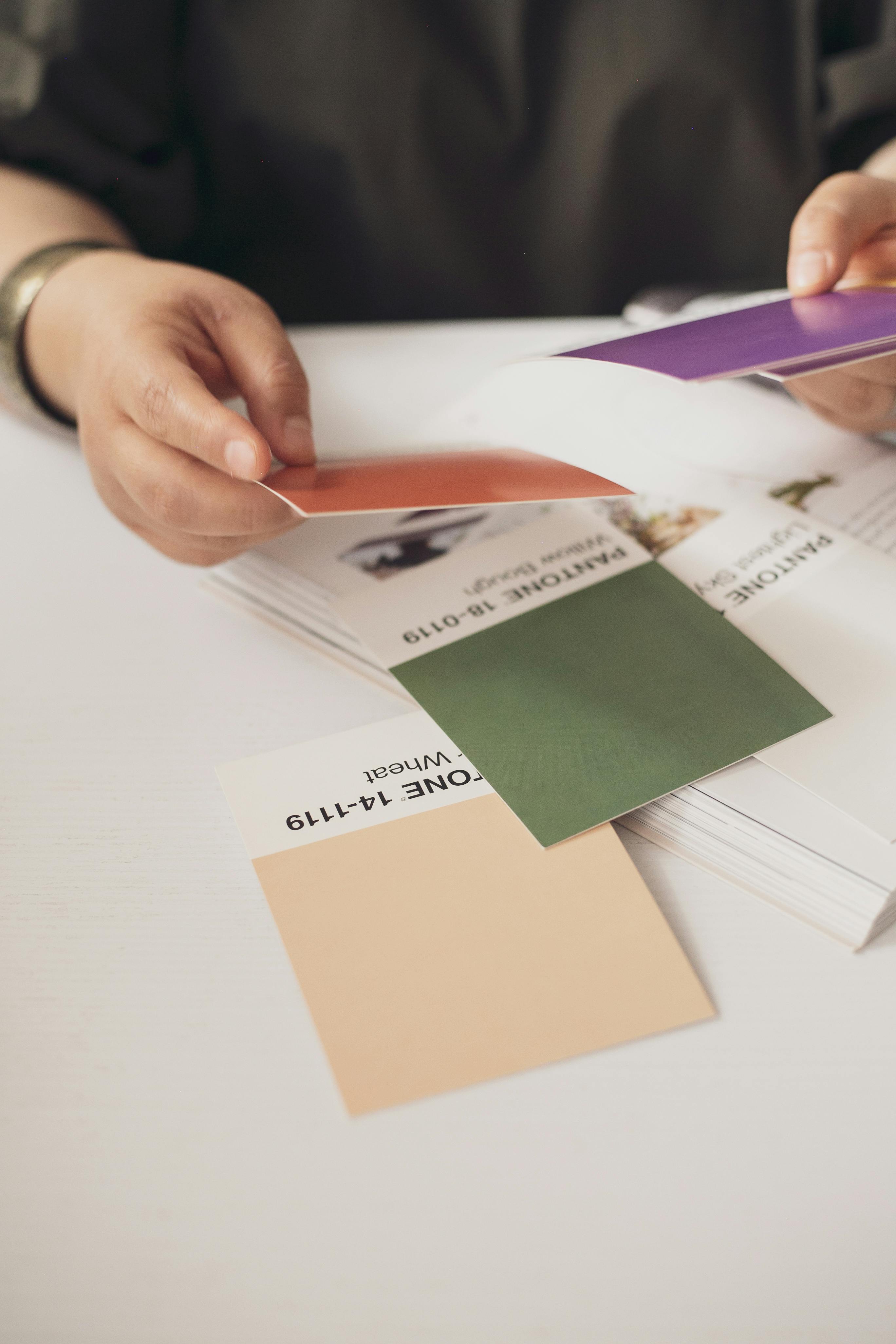 La main de l'homme dans chaque détail numérique